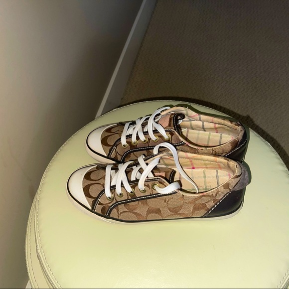 COACH SNEAKERS - (BARRETT) SIZE 7 - SLIGHTLY WORN - Picture 3 of 3